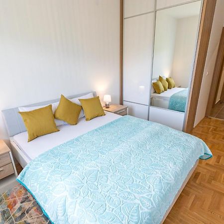 Piskalina Apartment Tivat Bagian luar foto