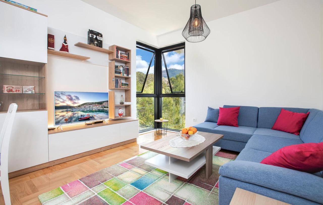 Piskalina Apartment Tivat Bagian luar foto