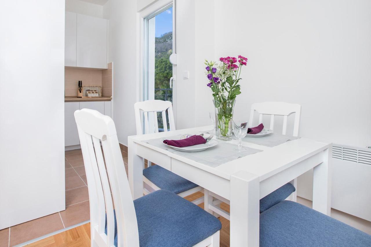 Piskalina Apartment Tivat Bagian luar foto